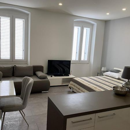 Zara City Apartments Eksteriør billede